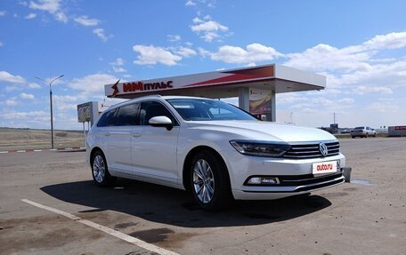 Volkswagen Passat B8 рестайлинг, 2015 год, 1 390 000 рублей, 10 фотография
