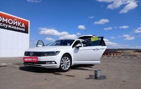 Volkswagen Passat B8 рестайлинг, 2015 год, 1 390 000 рублей, 8 фотография