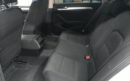 Volkswagen Passat B8 рестайлинг, 2015 год, 1 390 000 рублей, 23 фотография