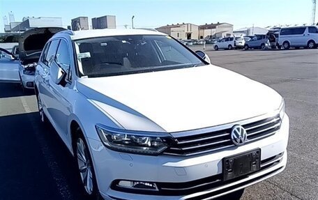 Volkswagen Passat B8 рестайлинг, 2015 год, 1 390 000 рублей, 25 фотография