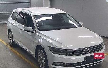 Volkswagen Passat B8 рестайлинг, 2015 год, 1 390 000 рублей, 18 фотография