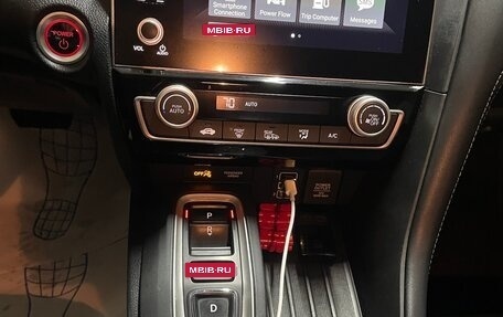 Honda Insight III, 2020 год, 1 850 000 рублей, 7 фотография