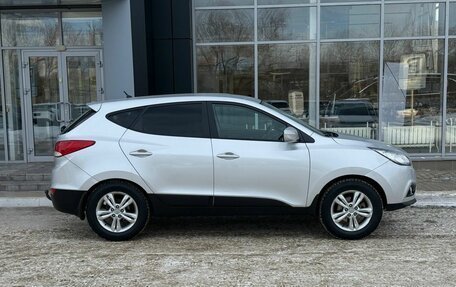 Hyundai ix35 I рестайлинг, 2011 год, 940 000 рублей, 6 фотография