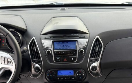 Hyundai ix35 I рестайлинг, 2011 год, 940 000 рублей, 16 фотография