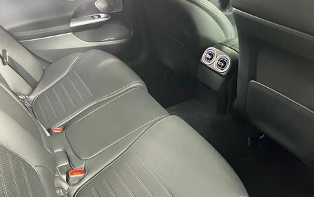 Mercedes-Benz C-Класс, 2024 год, 4 999 000 рублей, 14 фотография