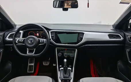 Volkswagen T-Roc I, 2021 год, 1 650 000 рублей, 8 фотография