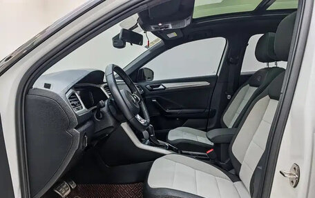 Volkswagen T-Roc I, 2021 год, 1 650 000 рублей, 6 фотография