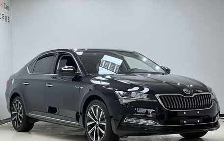 Skoda Superb, 2024 год, 2 385 000 рублей, 2 фотография