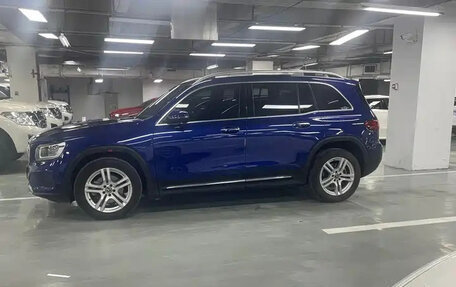 Mercedes-Benz GLB, 2021 год, 1 900 000 рублей, 3 фотография