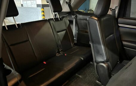 Toyota Highlander III, 2014 год, 2 900 000 рублей, 21 фотография