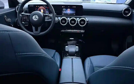 Mercedes-Benz A-Класс, 2023 год, 2 800 000 рублей, 5 фотография