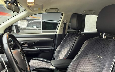 Mitsubishi Outlander III рестайлинг 3, 2013 год, 1 670 000 рублей, 18 фотография