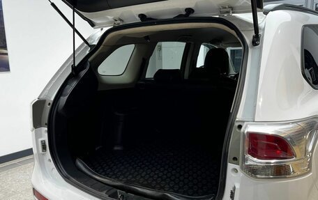 Mitsubishi Outlander III рестайлинг 3, 2013 год, 1 670 000 рублей, 20 фотография