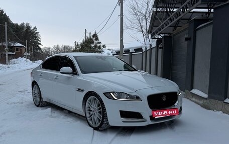 Jaguar XF II, 2017 год, 2 150 000 рублей, 4 фотография