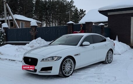 Jaguar XF II, 2017 год, 2 150 000 рублей, 2 фотография