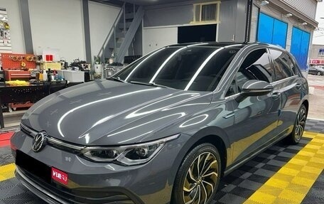 Volkswagen Golf VIII, 2023 год, 1 625 000 рублей, 1 фотография