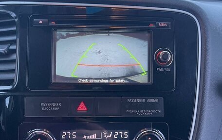 Mitsubishi Outlander III рестайлинг 3, 2016 год, 1 900 000 рублей, 12 фотография