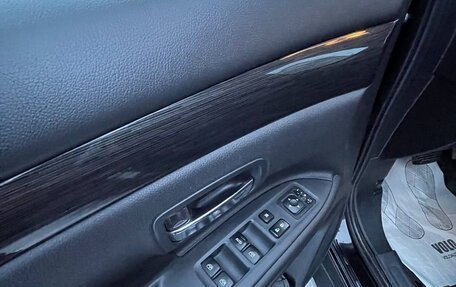 Mitsubishi Outlander III рестайлинг 3, 2016 год, 1 900 000 рублей, 13 фотография