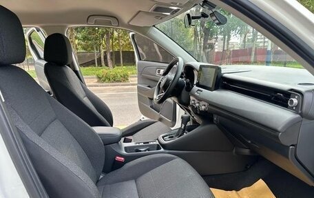 Honda Vezel, 2023 год, 1 650 000 рублей, 19 фотография