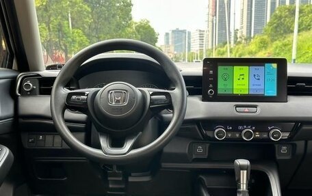 Honda Vezel, 2023 год, 1 650 000 рублей, 20 фотография