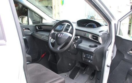 Honda Freed I, 2011 год, 784 000 рублей, 30 фотография