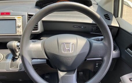 Honda Freed I, 2010 год, 732 000 рублей, 16 фотография