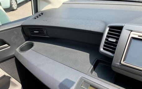 Honda Freed I, 2010 год, 732 000 рублей, 26 фотография