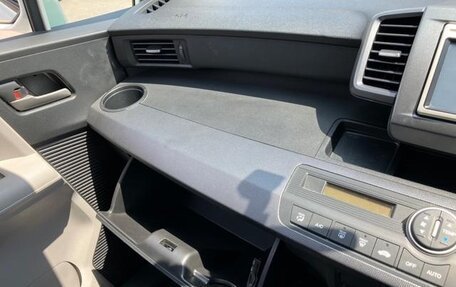 Honda Freed I, 2010 год, 732 000 рублей, 27 фотография