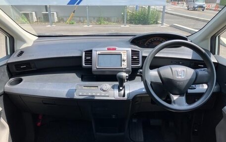 Honda Freed I, 2010 год, 732 000 рублей, 37 фотография