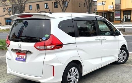 Honda Freed II, 2018 год, 1 328 000 рублей, 2 фотография
