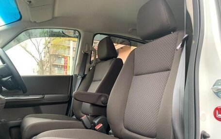 Honda Freed II, 2018 год, 1 328 000 рублей, 21 фотография