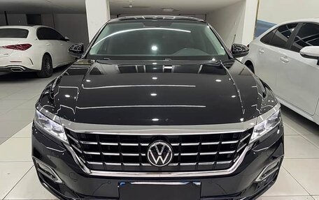 Volkswagen Passat B8 рестайлинг, 2021 год, 1 560 000 рублей, 2 фотография