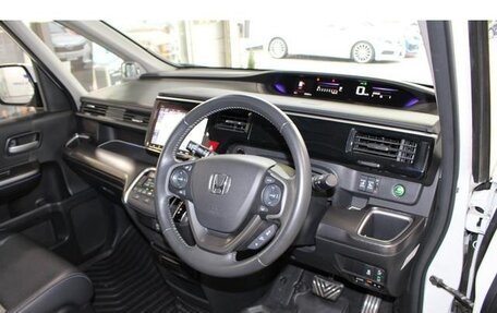 Honda Stepwgn IV, 2022 год, 2 271 000 рублей, 13 фотография