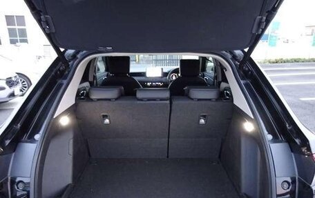 Honda Vezel, 2022 год, 2 048 000 рублей, 21 фотография