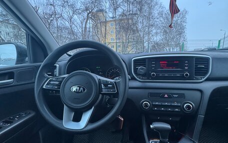 KIA Sportage IV рестайлинг, 2021 год, 2 100 000 рублей, 9 фотография