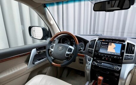 Toyota Land Cruiser 200, 2015 год, 3 890 000 рублей, 7 фотография