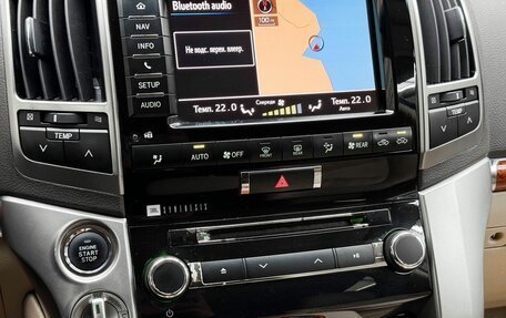 Toyota Land Cruiser 200, 2015 год, 3 890 000 рублей, 15 фотография