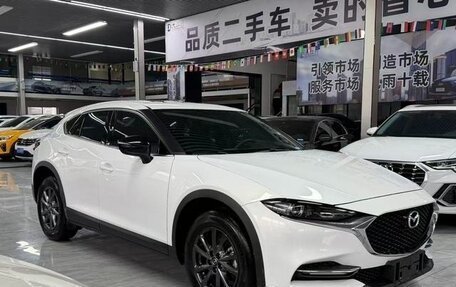 Mazda CX-4, 2022 год, 1 860 000 рублей, 3 фотография