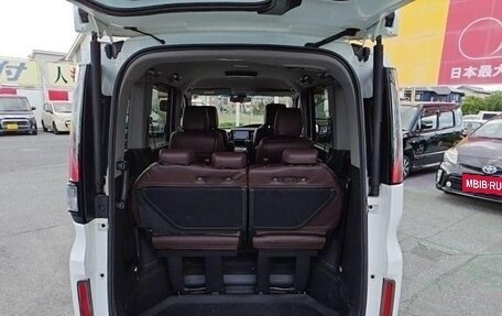 Honda Stepwgn IV, 2016 год, 1 670 000 рублей, 9 фотография