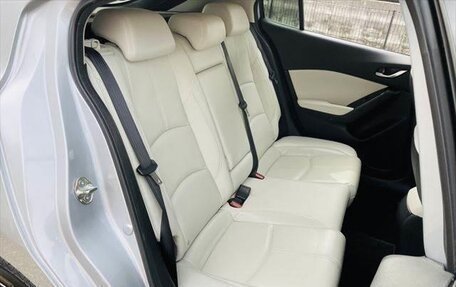 Mazda Axela, 2015 год, 1 031 000 рублей, 22 фотография