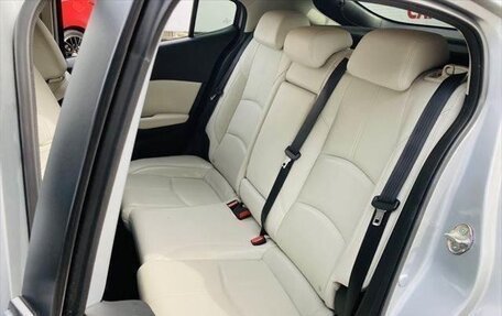 Mazda Axela, 2015 год, 1 031 000 рублей, 30 фотография