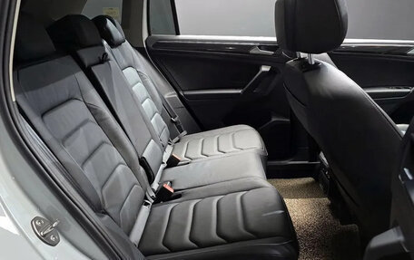 Volkswagen Tiguan II, 2021 год, 3 300 010 рублей, 12 фотография