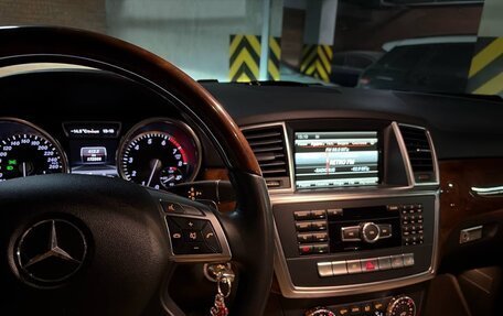 Mercedes-Benz M-Класс, 2013 год, 2 800 000 рублей, 4 фотография