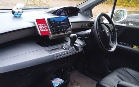 Honda Freed I, 2013 год, 1 150 000 рублей, 7 фотография