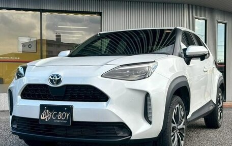 Toyota Yaris Cross, 2023 год, 1 855 000 рублей, 1 фотография