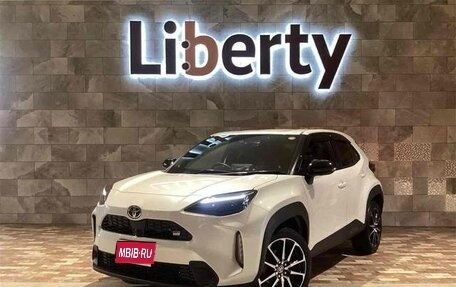 Toyota Yaris Cross, 2023 год, 1 793 000 рублей, 1 фотография