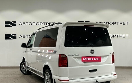 Volkswagen Caravelle T6 рестайлинг, 2016 год, 2 199 000 рублей, 5 фотография