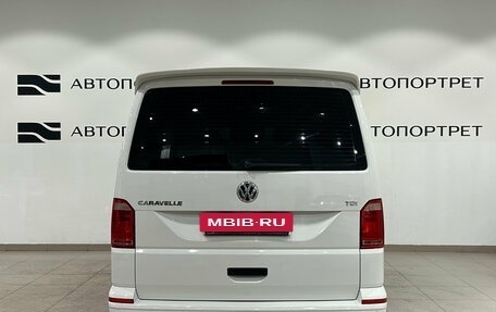 Volkswagen Caravelle T6 рестайлинг, 2016 год, 2 199 000 рублей, 6 фотография