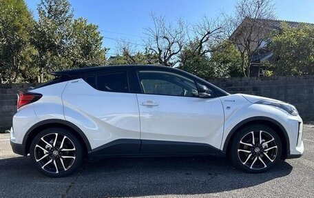 Toyota C-HR I рестайлинг, 2016 год, 1 473 000 рублей, 5 фотография