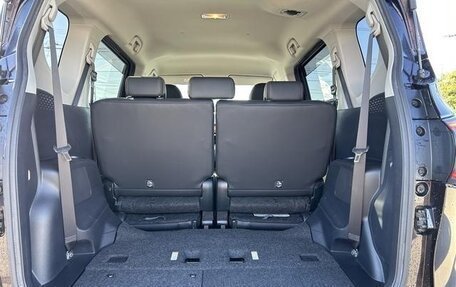 Toyota Sienta II, 2017 год, 1 219 000 рублей, 8 фотография